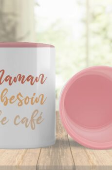 Tasse maman a besoin d'un café rose