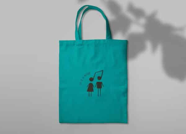 Sac en toile turquoise note et personnages
