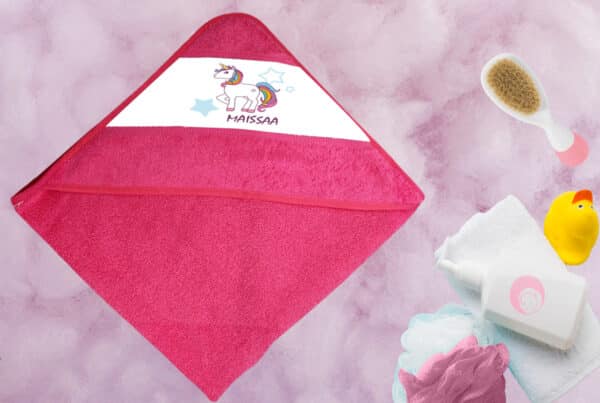 cape de bain personnalisée rose licorne