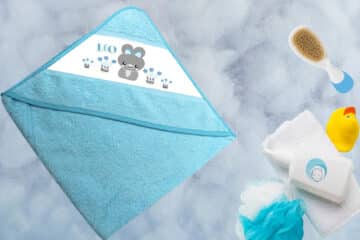 cape de bain personnalisée bleue chat
