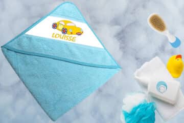 cape de bain personnalisée bleue voiture