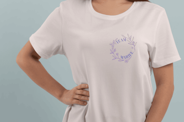 T-shirt team mariée - couronne de fleurs – Image 4