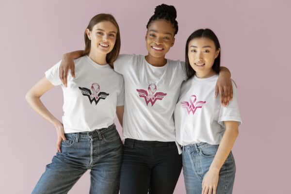 T-Shirt Octobre rose super woman rose clair – Image 3