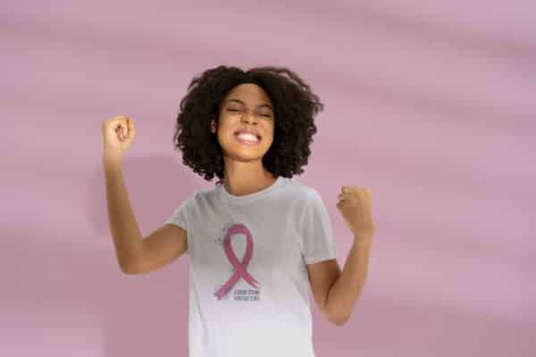 T-Shirt Octobre rose toutes unies – Image 2