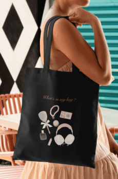 Coquette tote bag : objets
