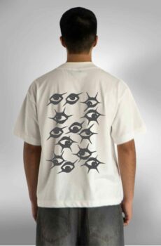 Y2K outfit : t-shirt oeil